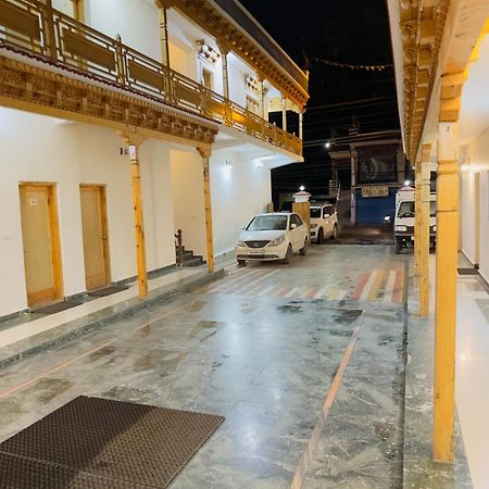 Hotel Dimbir Regency Λεχ Εξωτερικό φωτογραφία