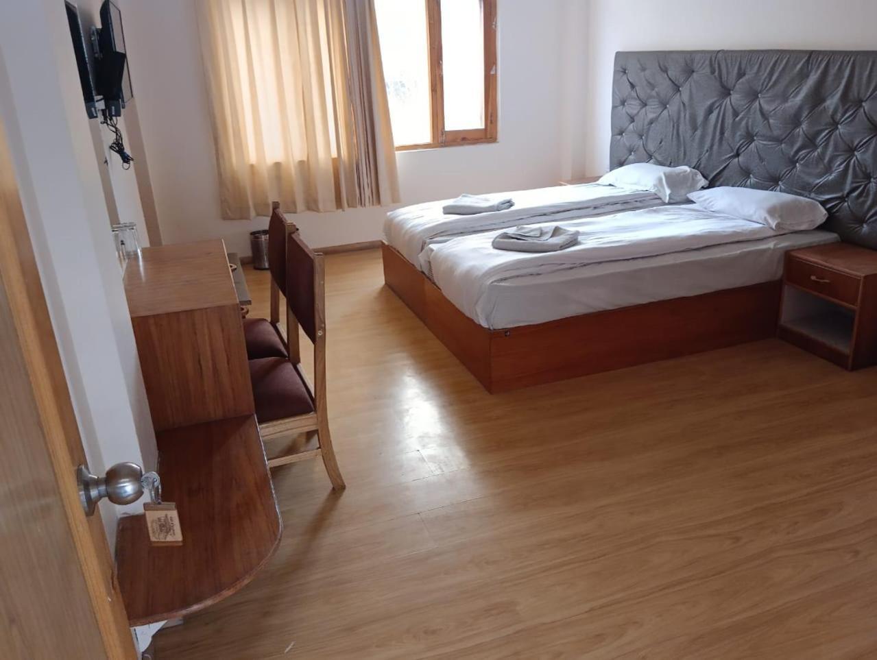 Hotel Dimbir Regency Λεχ Εξωτερικό φωτογραφία